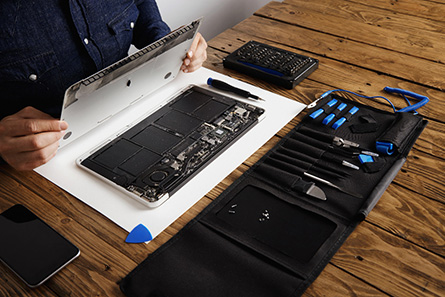 Laptop LCDs & Batteries - Hybrid Technology Trading and Contracting WLL - Doha Qatar Laptop LCDs & Batteries - Hybrid Technology Trading and Contracting WLL - Doha Qatar